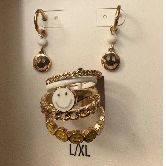 Claire's Y2K Smile Face Rings and Earrings Set - Gold Tone - Size L/XL - Picture 2 of 3
